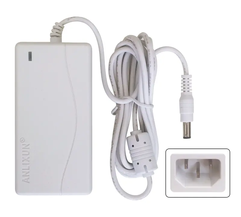 Alimentatore switching 12V 1A bianco