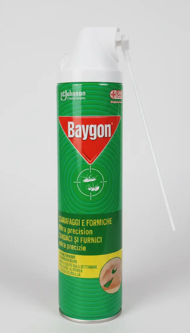 Baygon Schiuma Spray Extra Precisione 400 ml | Insetticida Scarafaggi e Formiche | Protezione Barriera 4 Settimane | Senza Profumo | Presidio Medico Chirurgico