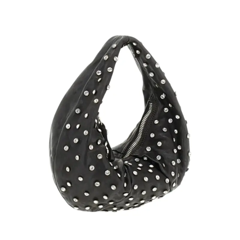 Borsa a spalla Bella di notte in pelle di vacchetta tinta in capo di colore nero con strass