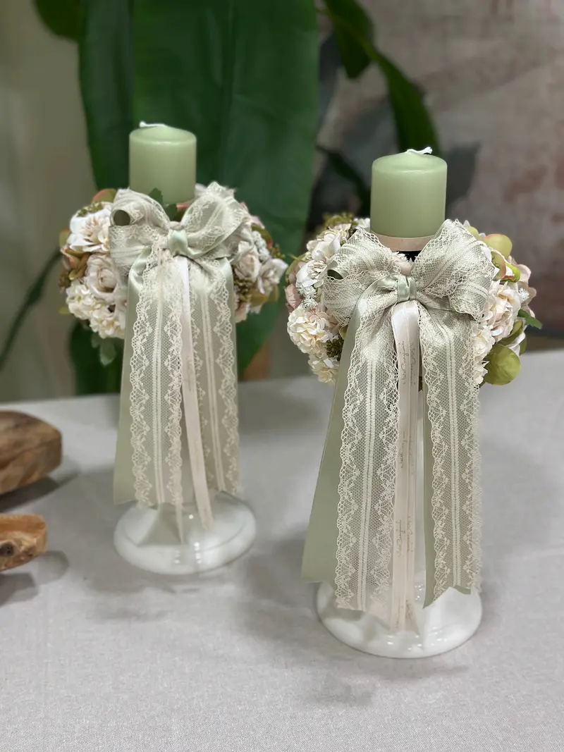 Candelabro in Ceramica con Fiocco in Pizzo – Mata Creazioni
