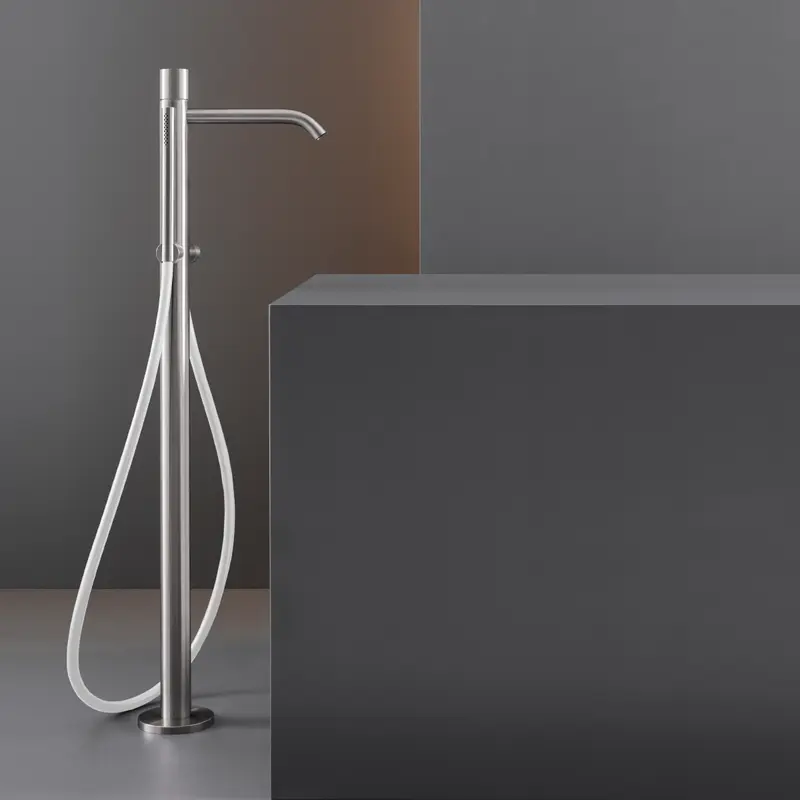 Cea Design Giotto Plus rubinetto vasca a pavimento con doccetta GIO97 + INC01