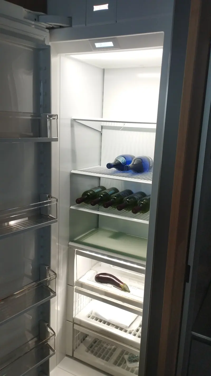 Congelatore da incasso a colonna ICBIC-24FI