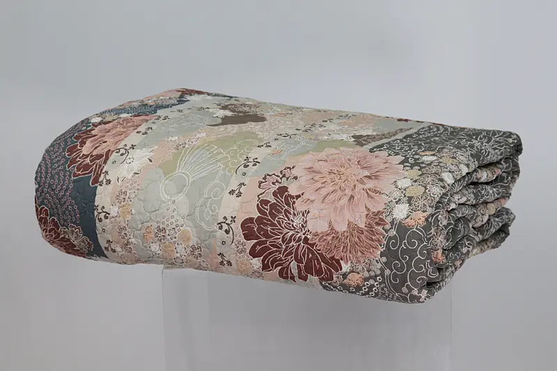Copriletto trapuntato Matrimoniale Bassetti Granfoulard Butterfly