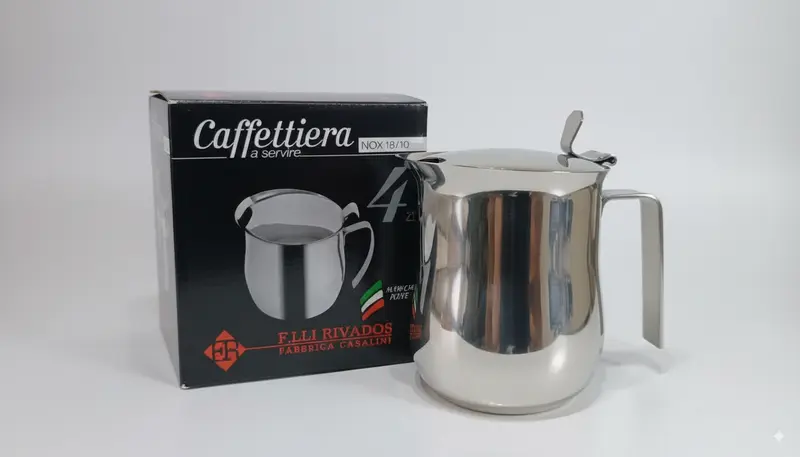 Fratelli Rivadossi Bricco a Servire in Acciaio Inox 18/10 | Lattiera Professionale 4 Tazze | Bricco Latte e Caffè Design Classico | Alta Qualità Italiana