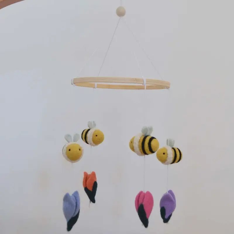 Giostrina culla apette e fiori
