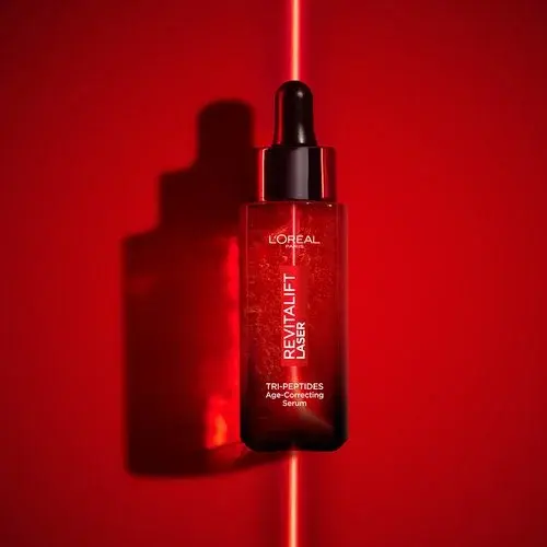 L'Oréal Revitalift Laser Siero Anti-Età Tri-Peptidi 30ml | Acido Ialuronico & Vitamina C | Rughe, Tonicità e Luminosità | Risultati in 2 Settimane
