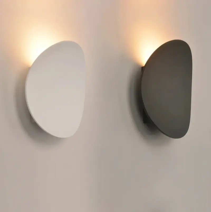 Modern Wall Lamp In Black Or White