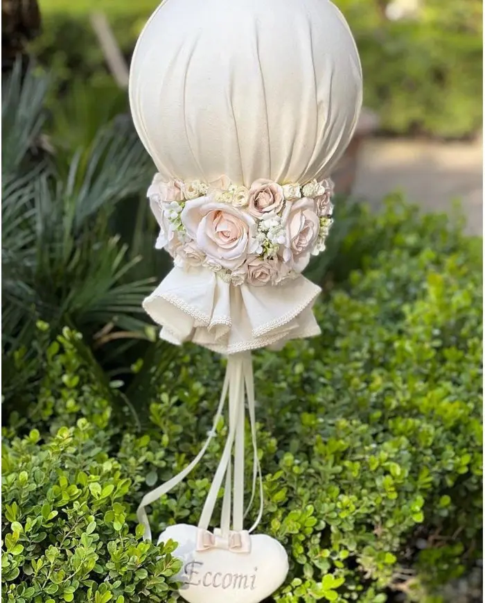 Mongolfiera Nascita con Fiori e Cuoricini Personalizzabili – Mata Creazioni, H 90 cm