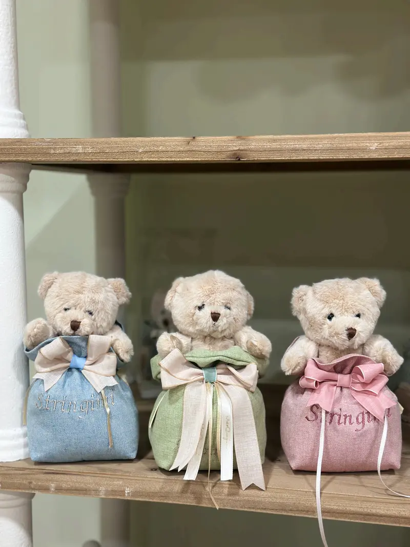 Peluche Orsetto Ralph in Sacca Ricamata Personalizzabile – Mata Creazioni