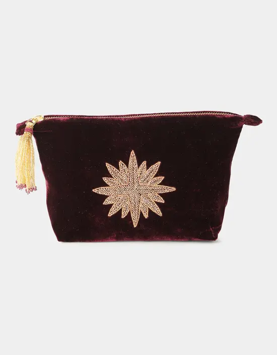 Pochette con ricamo oroa forma di stella