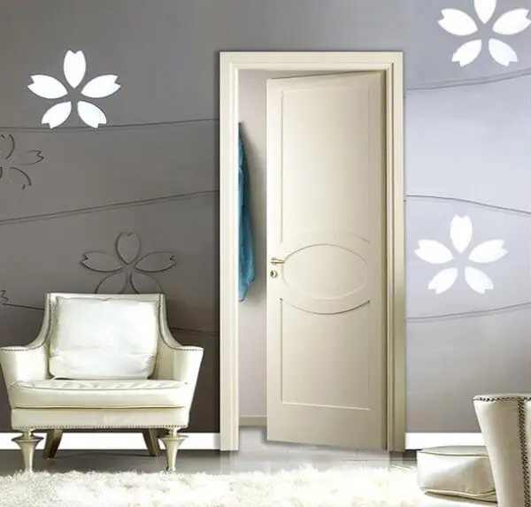 Porta Battente in Legno Laccata Effetto Incisioni