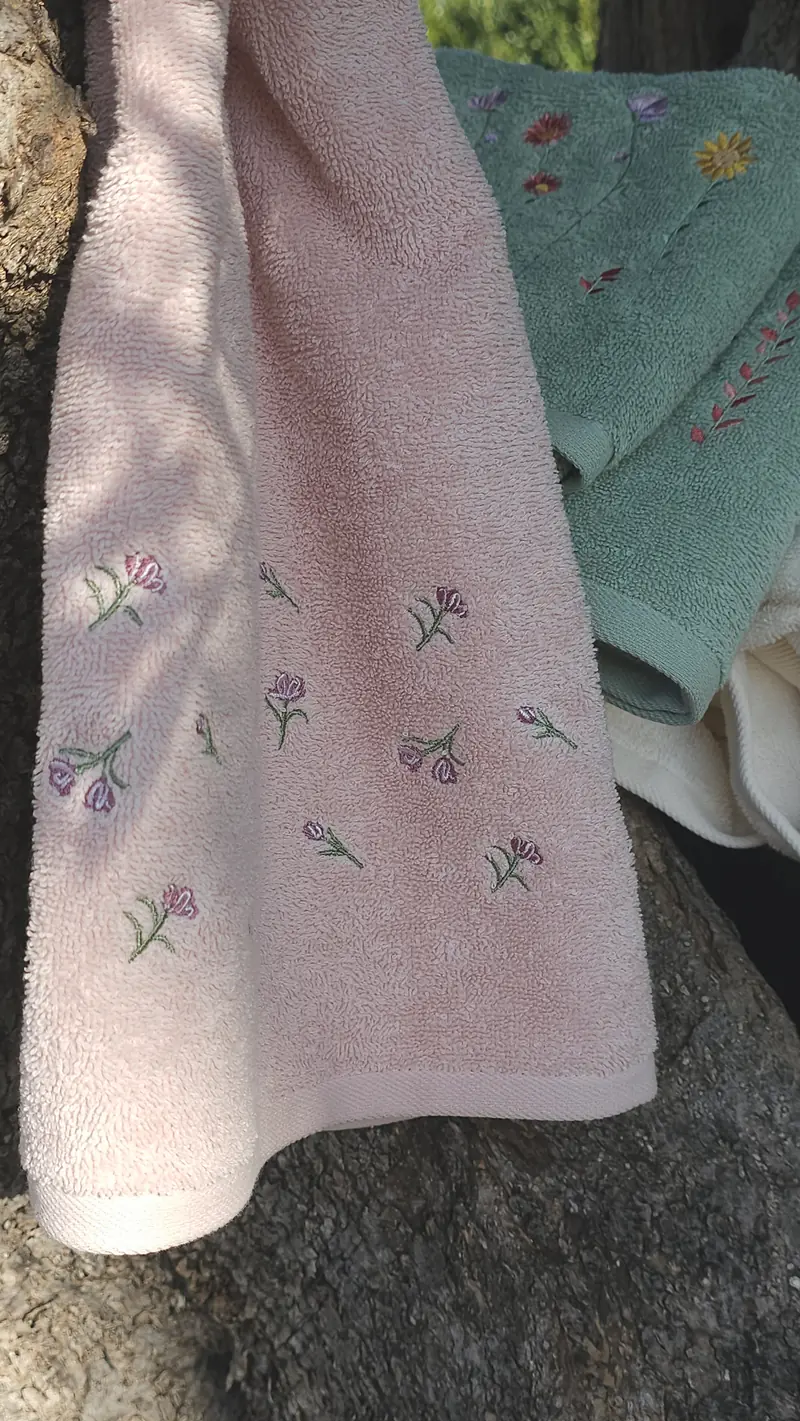 Set Asciugami  1+1 "Power Flowers" - 40x60 cm e 60x100