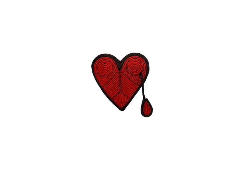 Spilla ricamata a mano "Broken Heart" M&L