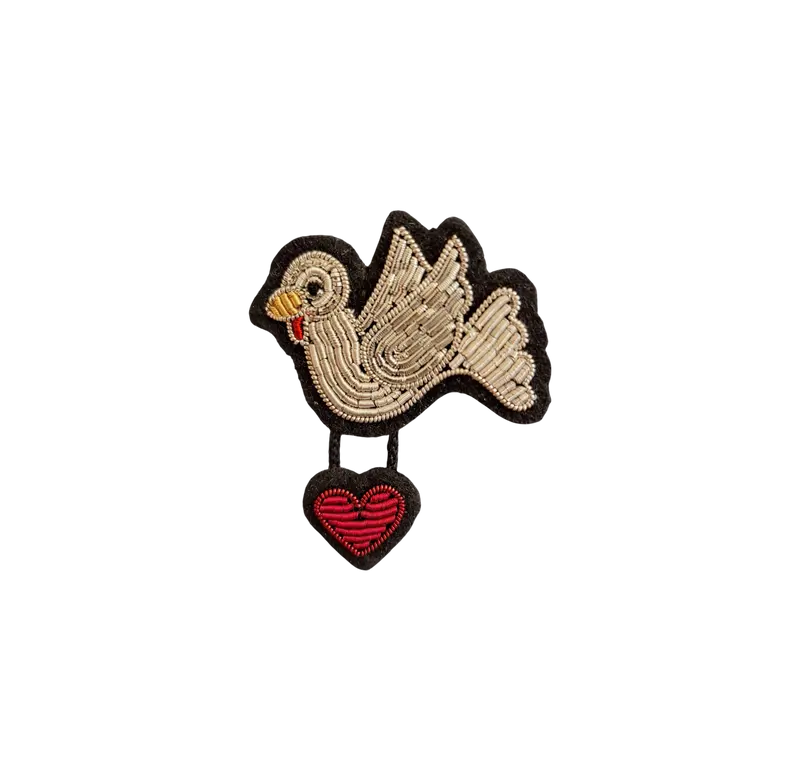 Spilla ricamata a mano "Pigeon of freedom" - M&L