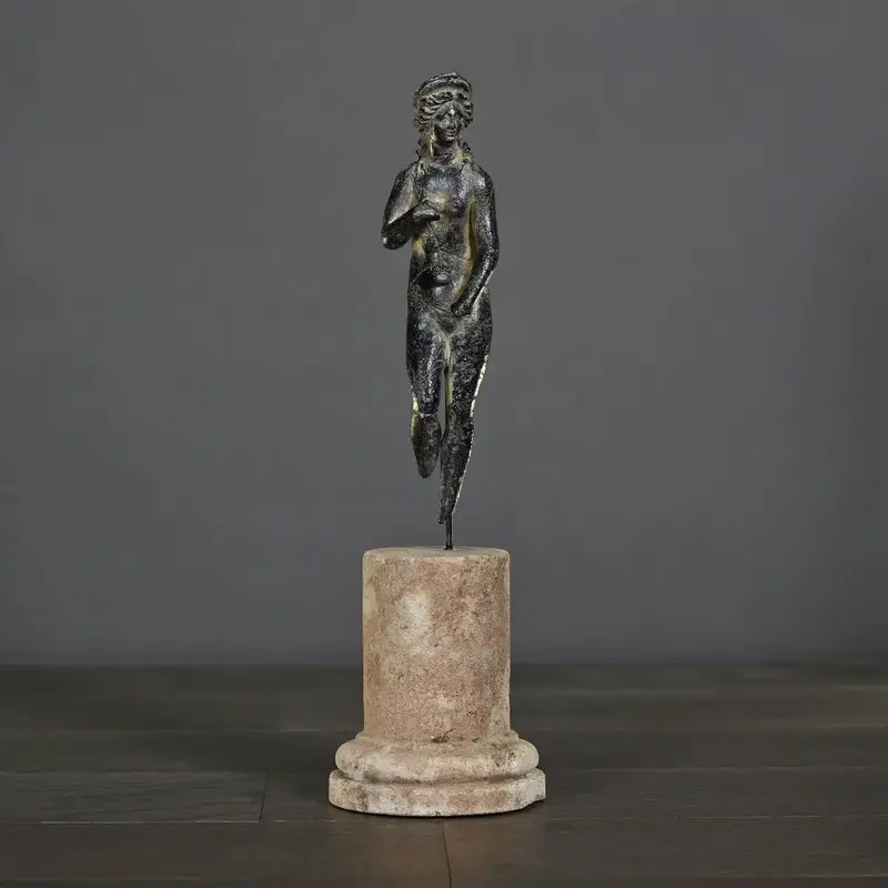 STELE CON LA VENERE ROMANA