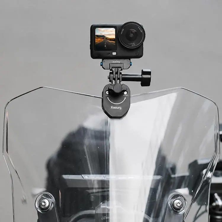 Supporto universale Xasurg per action camera da fissare al parabrezza della moto