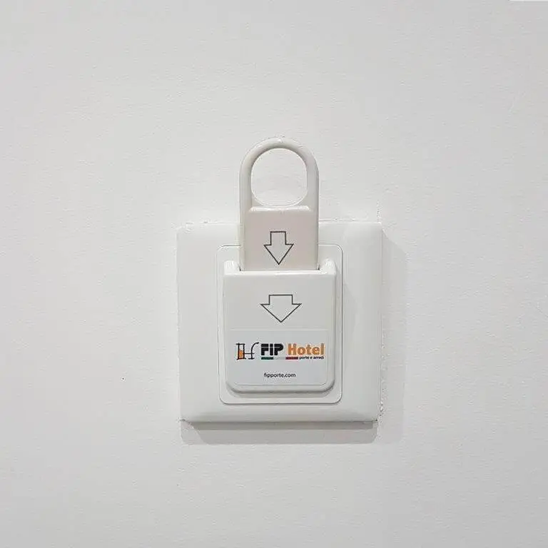 Tasca Energy Saving per Risparmio Energetico in Camera