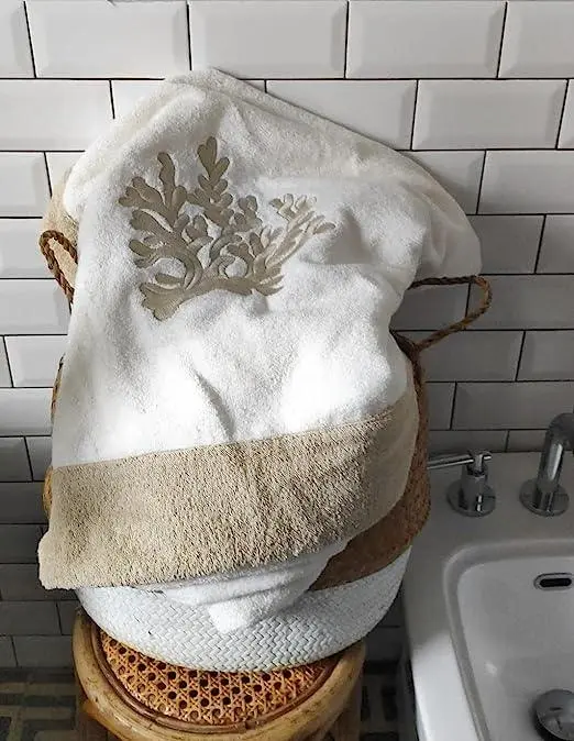 Telo Mare Corallo Beige – Lusso artigianale italiano per i momenti più esclusivi