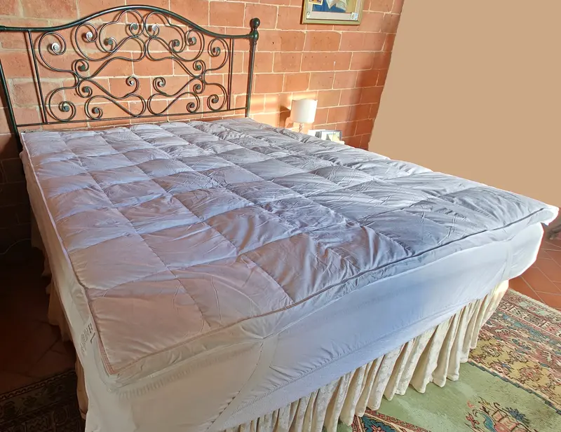 Topper letto a doppio strato Double Soft h. 7cm in piumino e piumetta