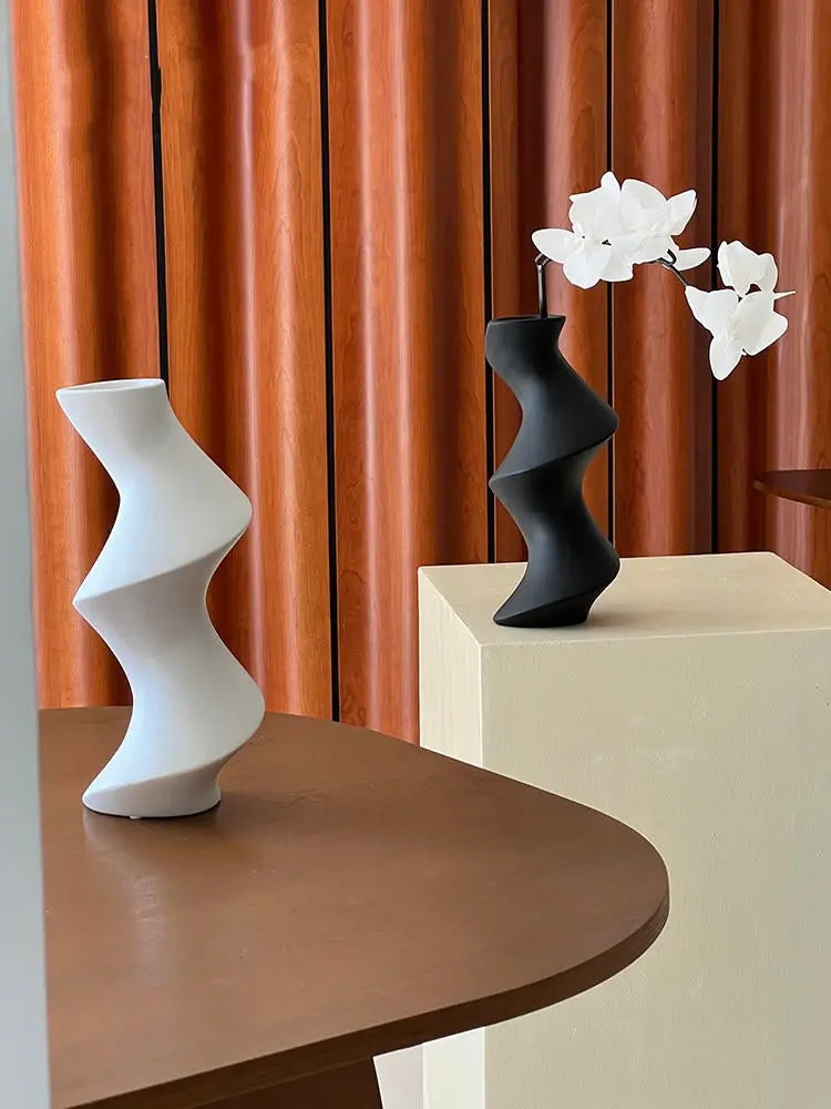 Vaso in ceramica Twist