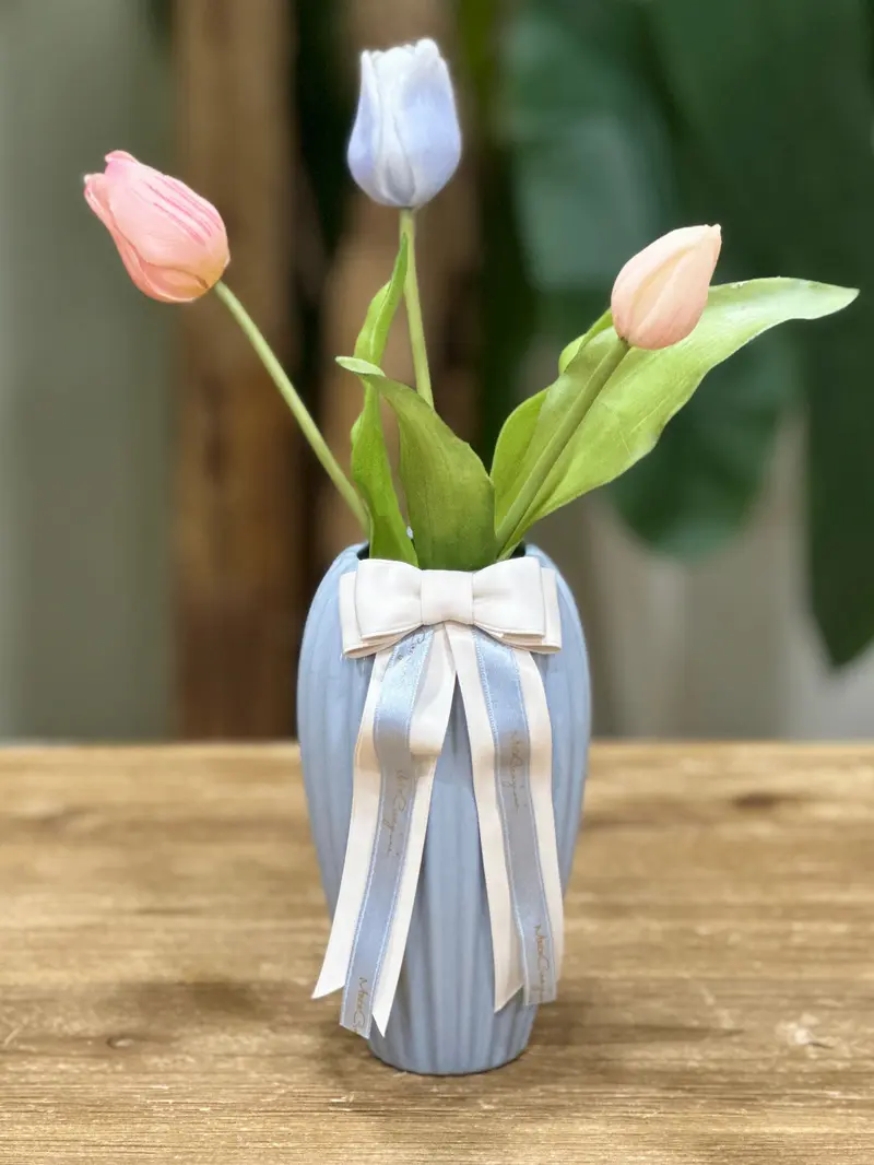 Vaso Plissè Rovescio in Ceramica con Tulipani e Scatola Regalo – Mata Creazioni